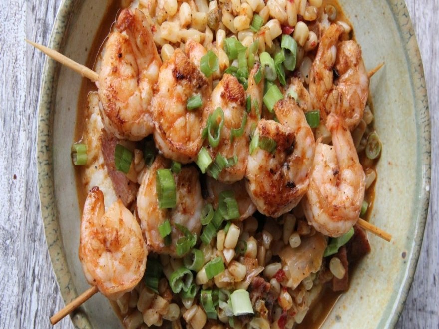 Tailchasers Restaurant & Dock Bar